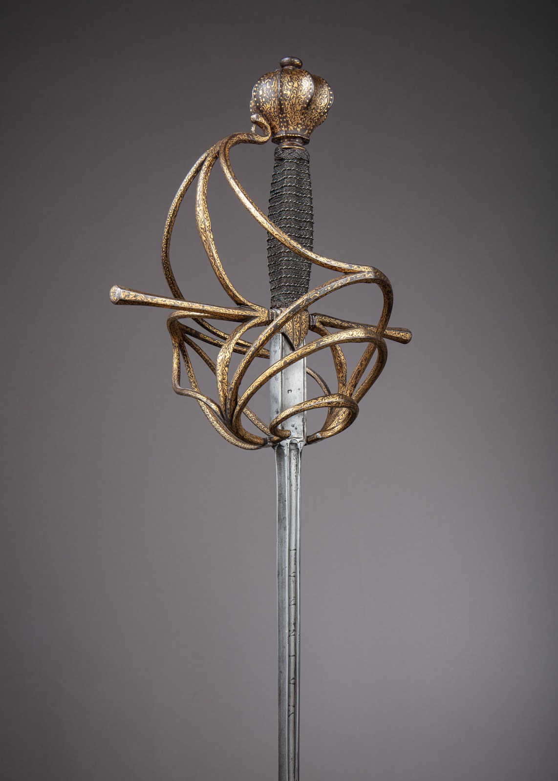 Историческая рапира со сложной гардой (защита рукояти), Италия, около 1620–30 годов