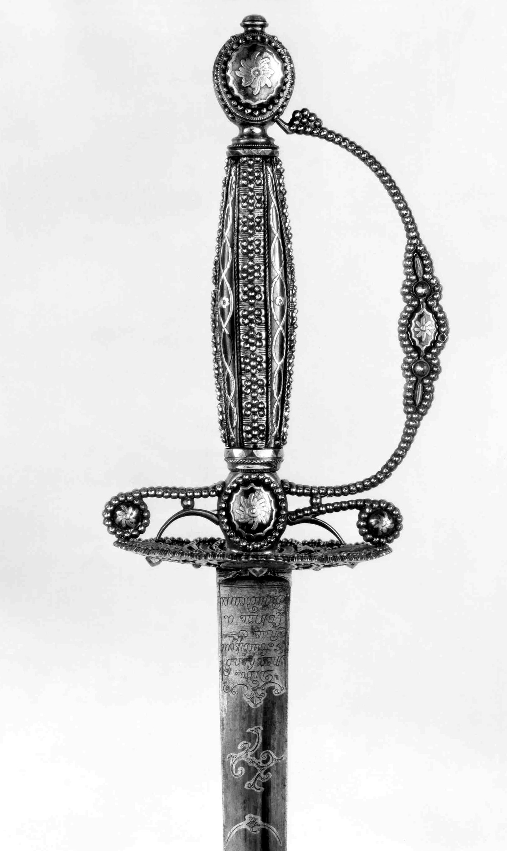Лёгкая шпага. Британия (вероятно, Лондон), ок. 1780–85. Золото, сталь. Метрополитен-музей, инв. 26.145.311 (CC0).
